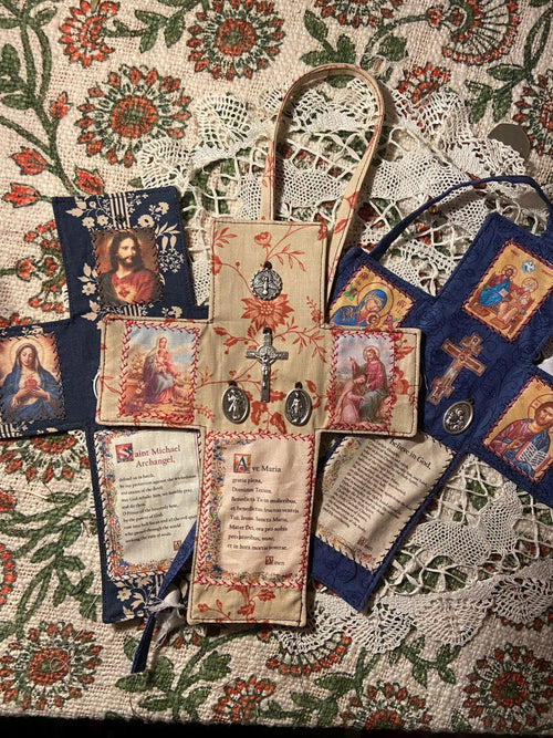 ✝️Handmade Portable Catholic Altar for Daily Prayer & Devotion|🎁Christian Catholic Gifts