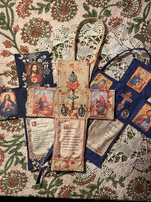 ✝️Handmade Portable Catholic Altar for Daily Prayer & Devotion|🎁Christian Catholic Gifts