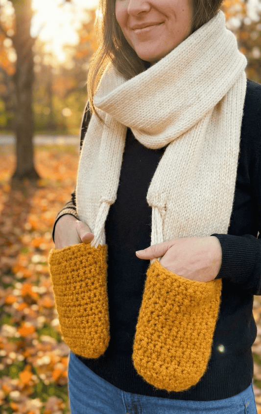 🧀Mozzarella Stick Scarf - Fun & Warm Winter Gift